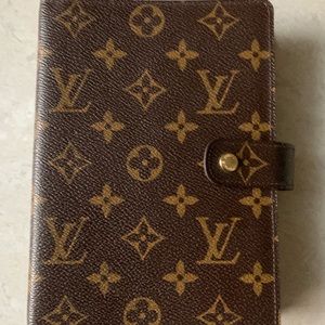 Louis Vuitton MM Agenda Monogram